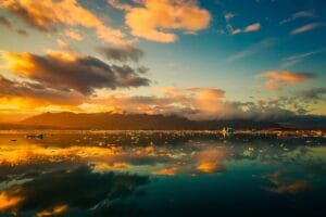 image représentant un coucher de soleil en Islande